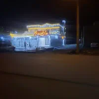 منزل دوطبقه و مغازه