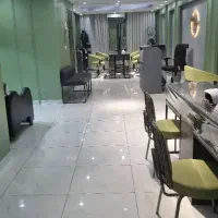 ناخن کار،رنگ کار،کوتاهی کار،فر کار،بافت کار