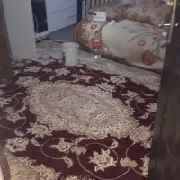 فرش و میز کامپیوتر