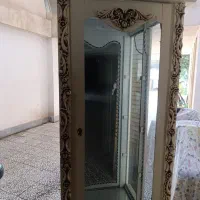 ویترین سفید در حد نو رنگ سفید شیری