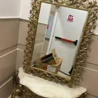 آیینه و میز برنزی