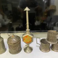 تعدادی وسایل آنتیک و قدیمی ورشو