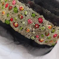 خرج کار طلایی عرض۴سانت طول۴متر و ۳۰سانت