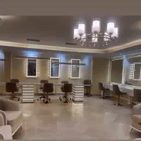 دکور و وسایل کامل آرایشگاه زنانه بسیار شیک