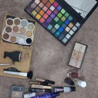 وسایل میکاپ