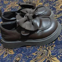 کفش ها در حد نو