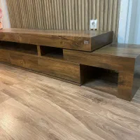 میز تلویزیون سه کشو ،قابل تنظیم طول میز از پهلو