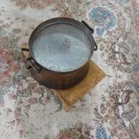 دیگ مسی قدیمی تمیز و سالم