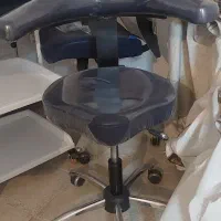 فروش تخت و تابوره و ترالی کاشت مو