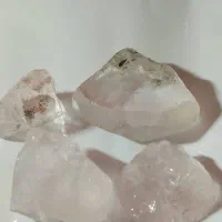 زمرد یاقوت الماس موگانیت وسنگ های معدنی