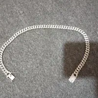 گردنبند نگین دار