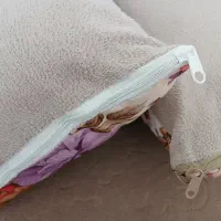 بالش|رختخواب، بالش، پتو|شاهین دژ, |دیوار