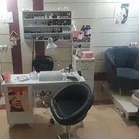 فروش تمام لوازم ناخن کاری
