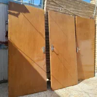 ۳ عدد درب چوبی تمیز تمیز