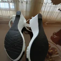 تعدادی کفش،کیف،بوت،لباس نونو|کیف، کفش، کمربند|کرج, مصباح|دیوار