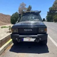 تویوتا لندکروز استیشن FJ62 فرماندهی