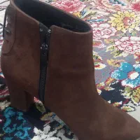 یک جفت چکمه|کیف، کفش، کمربند|شوشتر, |دیوار