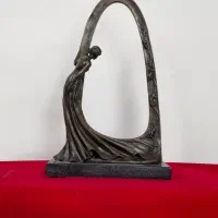 مجسمه برنز قاب آینه برنزی