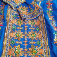 لباس چادر با بدن آستین عوض میکنم