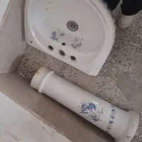 روشویی با پایه و خرطومی