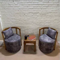 صندلی نهار خوری و کنار سالنی آرش