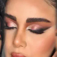 میکاپ کار