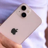 آیفون ۱۳ صورتی