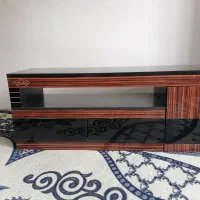 میز تلویزیون در حد نو