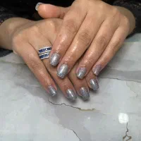 مدل برای کاشت و ترمیم ناخن