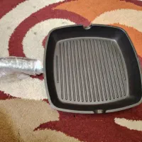 ماهیتابه گریل در حد نو