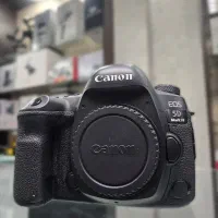 دوربین کانن EOS 5D IV