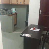 اتاق از واحد دفتری برای همکاران حقوقی  با میز|اجارهٔ دفتر کار، اتاق اداری، مطب|ارومیه, |دیوار