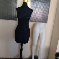 مانکن پا ونیم تنه رنانه