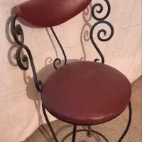 صندلی فلزی فرفورژه زیر اُپن میز تحریر