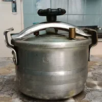 دیگ زودپز ۴نفره