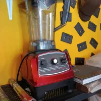 بلندر ویتامیکس