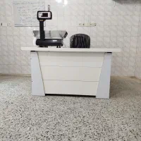 میزوصندلی وترازو به فروش میرسد