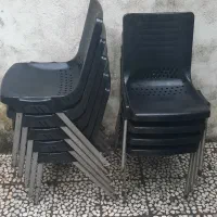 ۹ عدد صندلی  پلاستیکی  پایه فلزی سلام