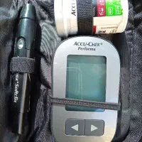 دستگاه تست قند خون