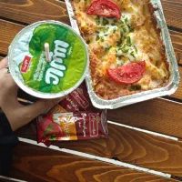 منشی خانم برای شیفت شب در پیتزا فروشی نیازمندیم