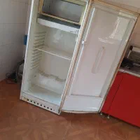 یخچال وتخت ومیز آرایش با آینه