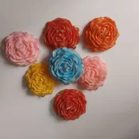 شمع در مدل ها و طرح های مختلف در رنگ های مختلف