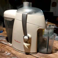 آبمیوه‌ گیری اصل مولینکس