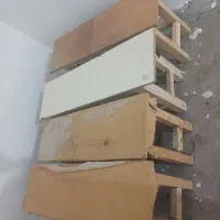 چهار عدد نیمکت در حد نو