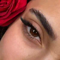 اکستنشن مژه روسی ۲۰٪ تخفیف برای کاشت اولیه