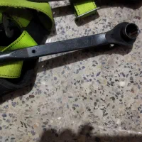 کمربند ایمنی و ۲ عدد اچار دار بست|ابزارآلات|دزفول, |دیوار