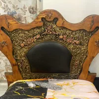 تخت خواب چرم و چوب و فرفورژه خیلی محکم در حد نو|تخت و سرویس خواب|تهران, چیتگر شمالی|دیوار