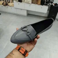 کفش زیر قیمت به دلیل جمع اوری