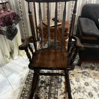 صندلی چوبی گهواره‌ای