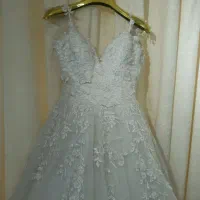 فروش تعدادی لباس عروس و تور سر کاملا تازه|لباس|رشت, جانبازان|دیوار